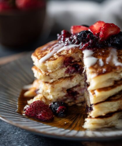 White Chocolate and Berry Pancakes Recipe