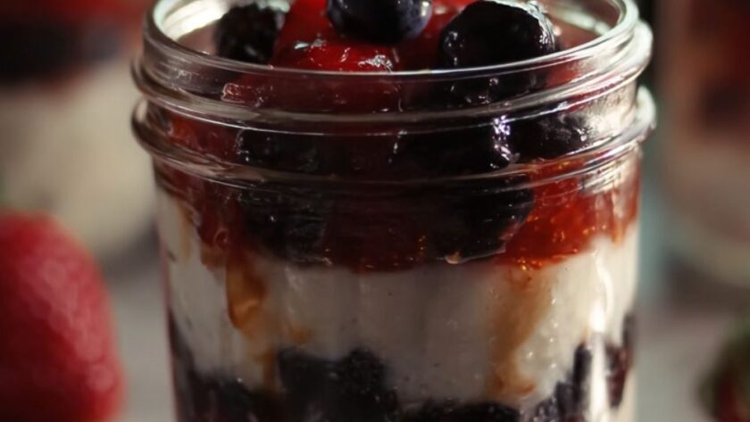 Vanilla Berry Yogurt Parfaits Recipe